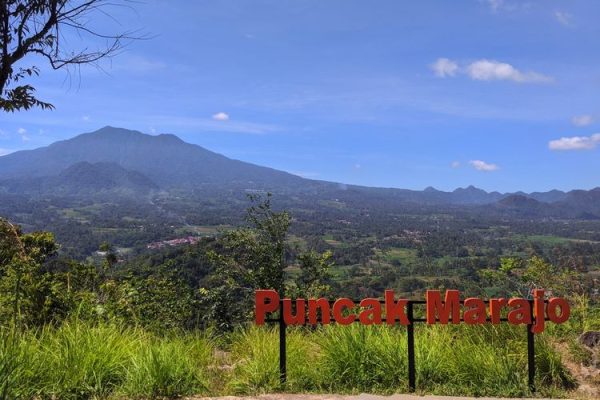 Destinasi Wisata Payakumbuh dengan Pemandangan Luar Biasa Puncak Marajo
